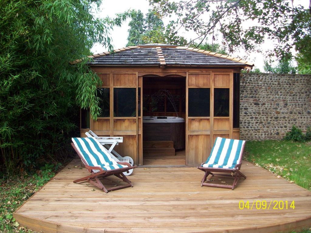 ลา แมซง ดาแน Bed & Breakfast Vic-en-Bigorre ภายนอก รูปภาพ