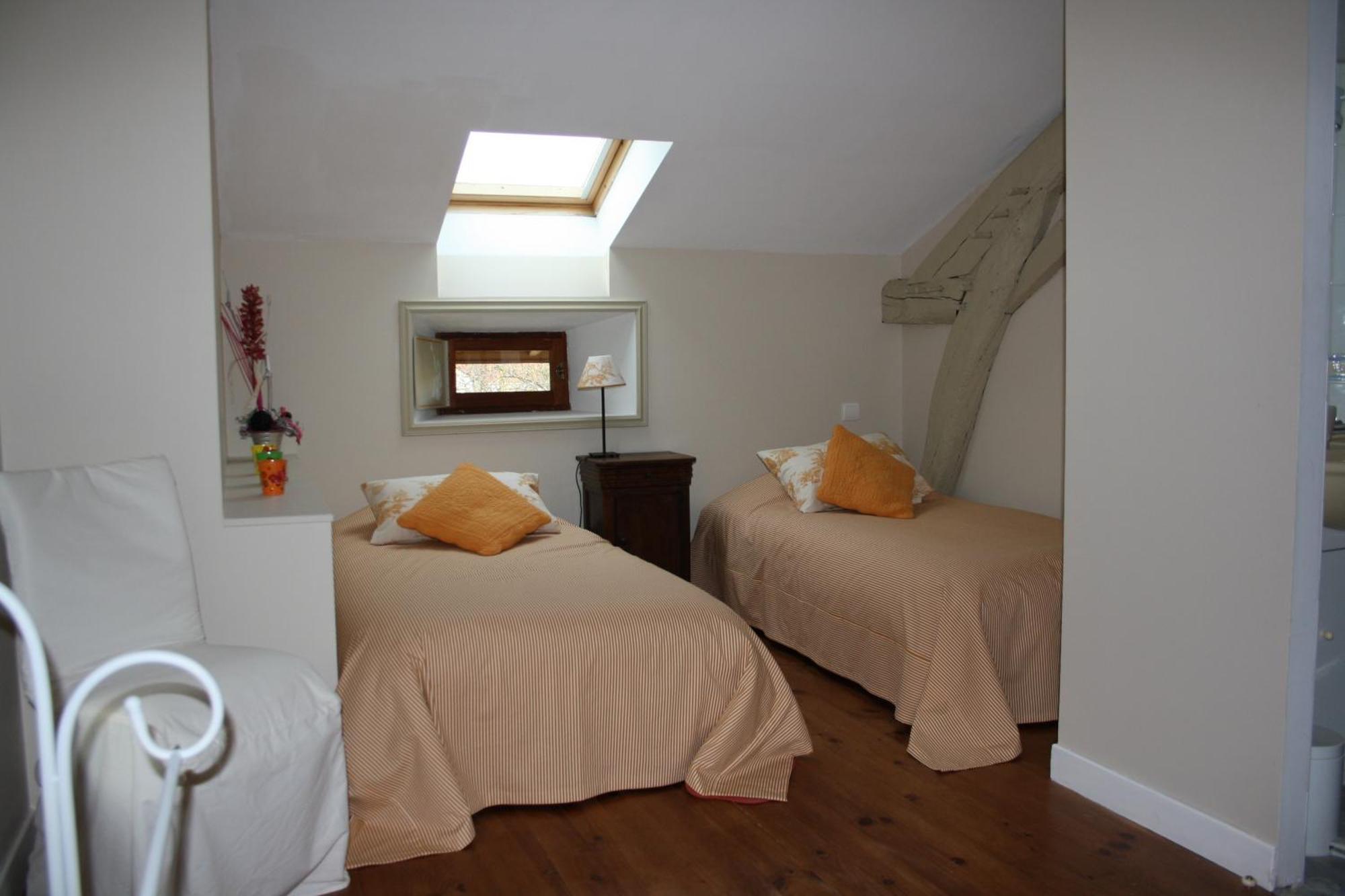 ลา แมซง ดาแน Bed & Breakfast Vic-en-Bigorre ภายนอก รูปภาพ